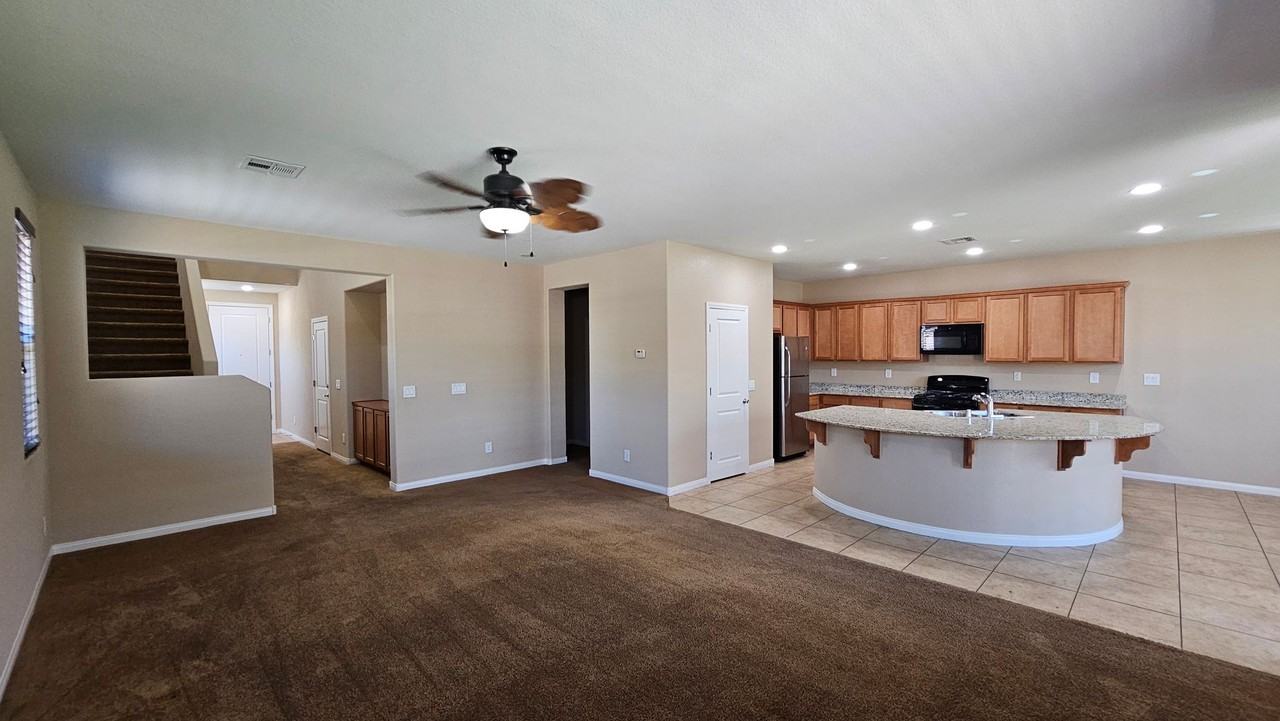 8685 Sparrow Desert Ave - Photo 5 of 29