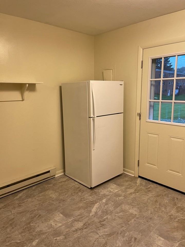 1751 Central Ave - Photo 3 of 8