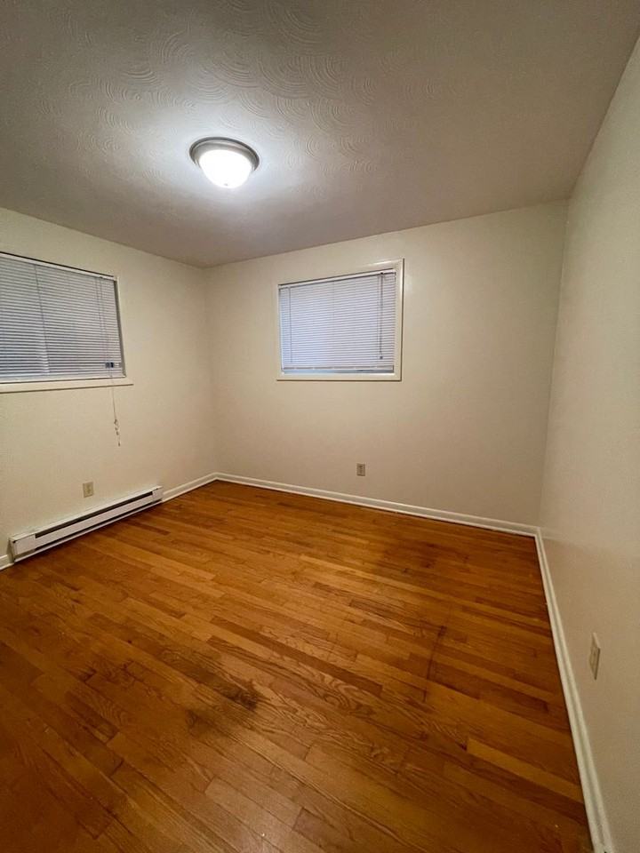 1751 Central Ave - Photo 6 of 8