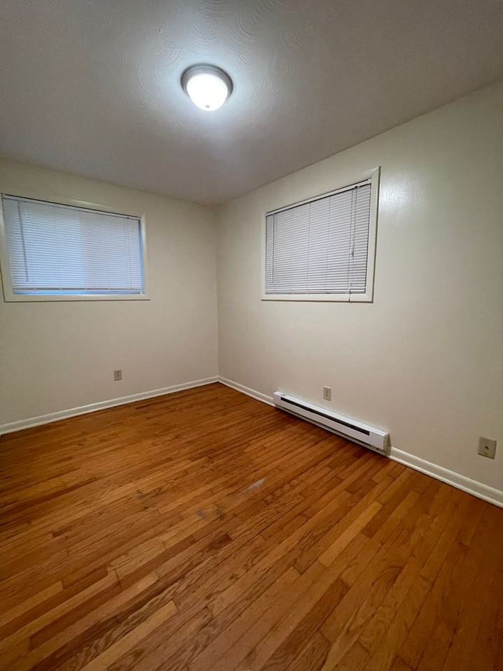 1751 Central Ave - Photo 7 of 8