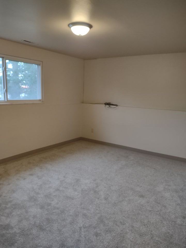3639 Garland Ct - Photo 3 of 13
