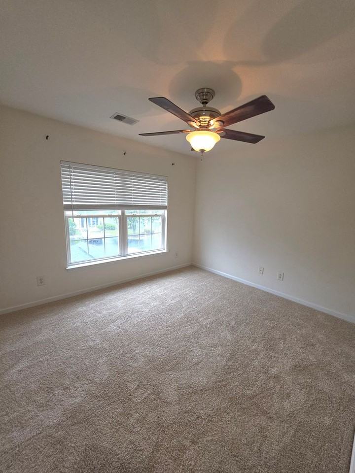 151 Chenoa Dr Unit C - Photo 5 of 18