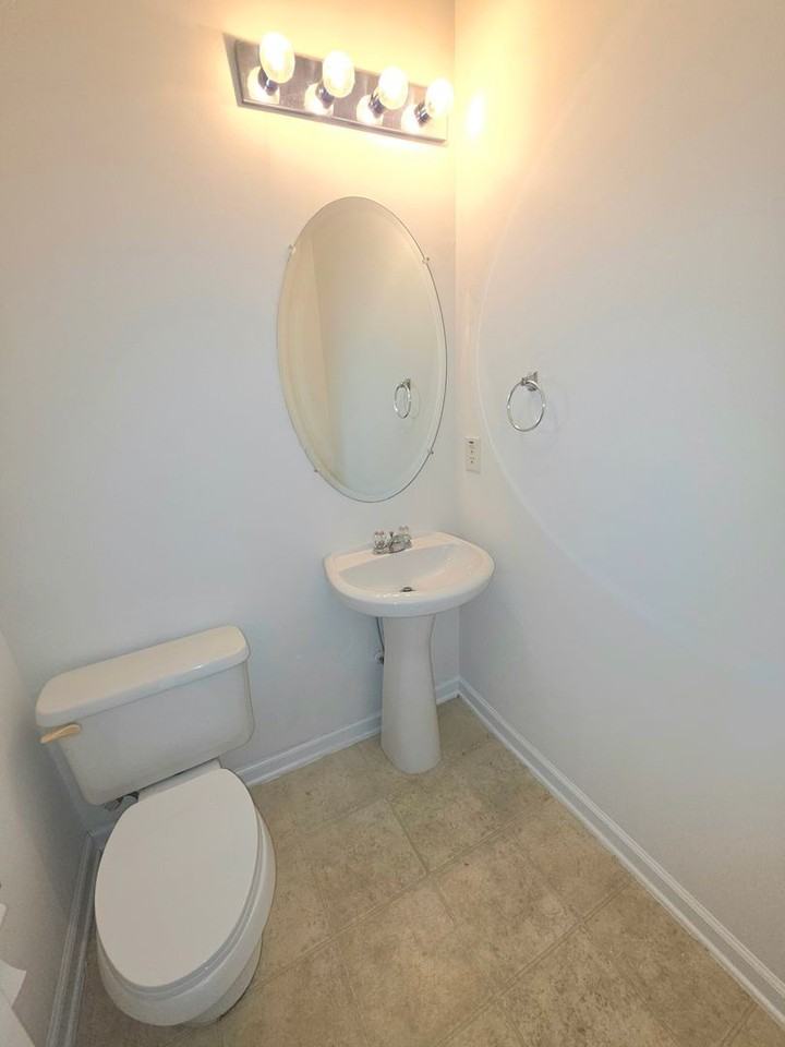 151 Chenoa Dr Unit C - Photo 6 of 18