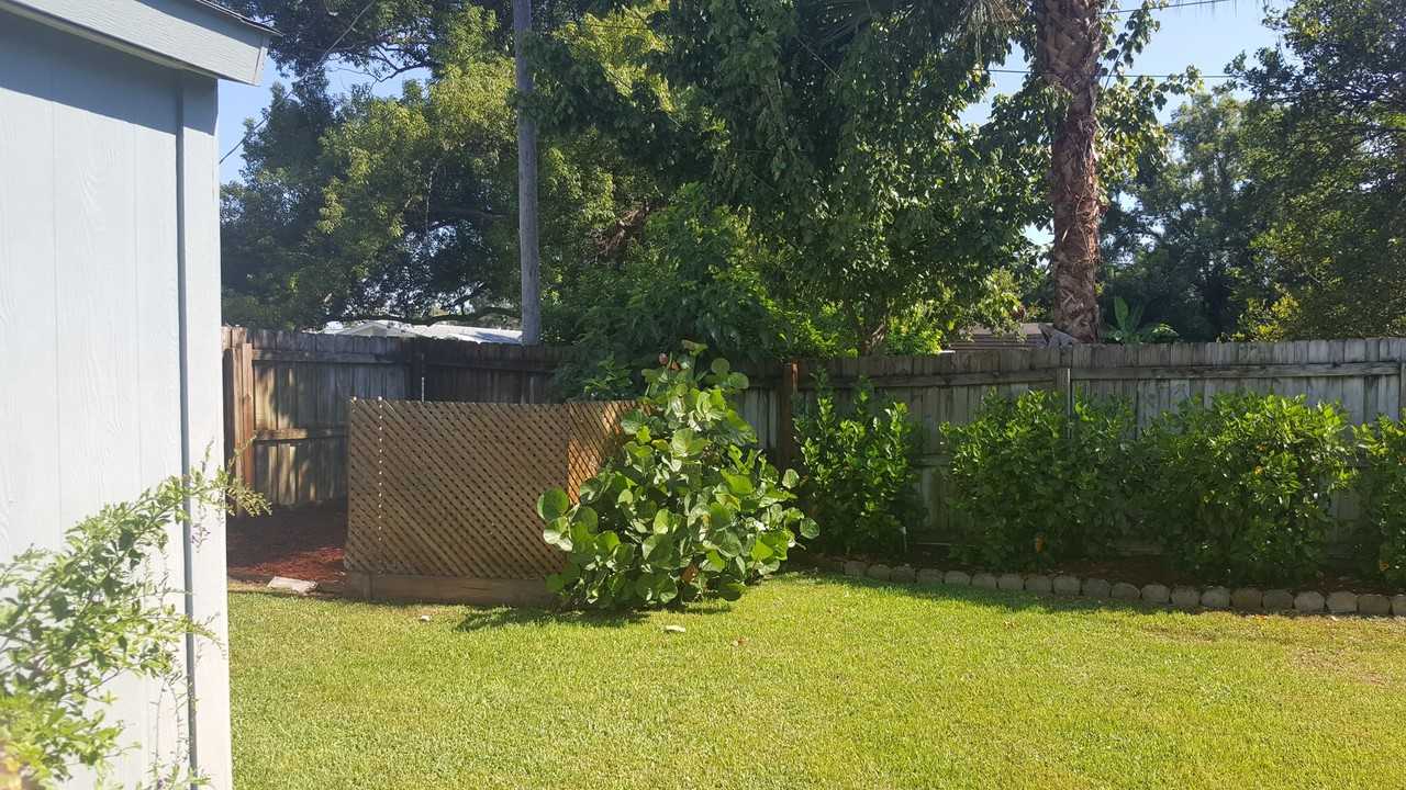624 Sherman Rd - Photo 3 of 13