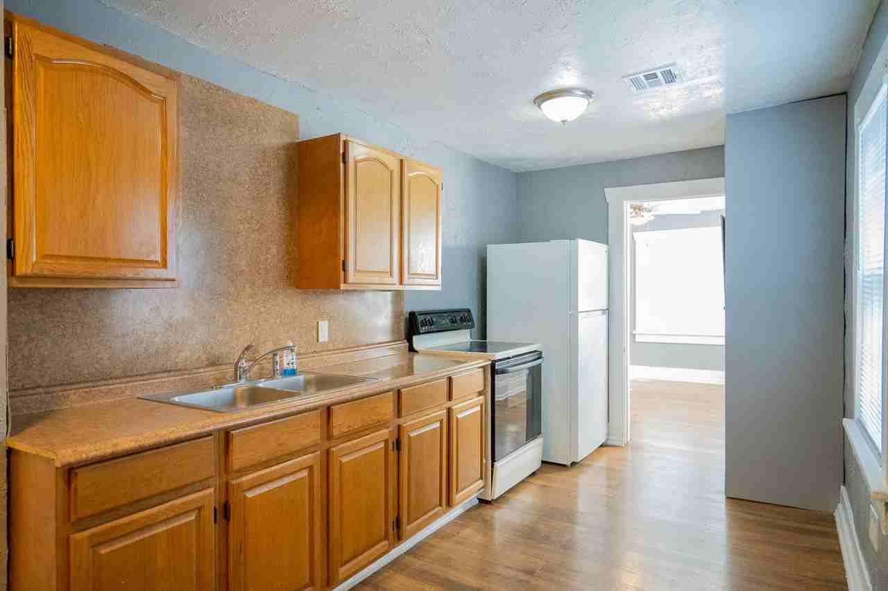 338 Se 41st St - Photo 5 of 12