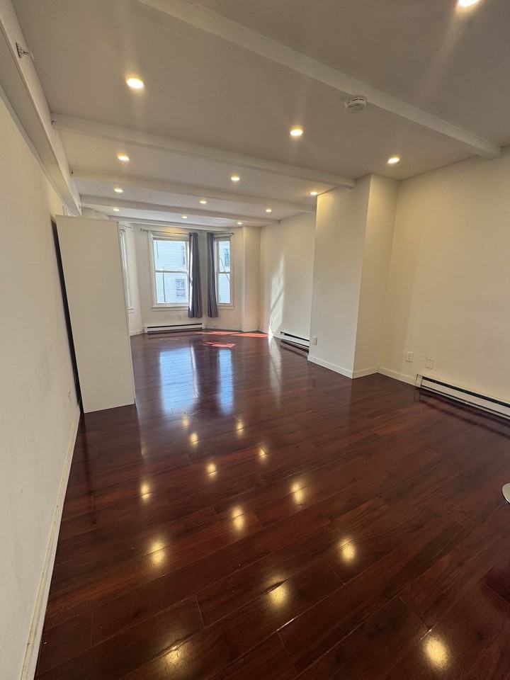 70 Bennington Street #3 - Photo 7 of 11