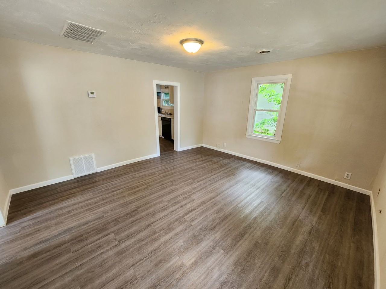 2345 N Prospect Ave - Photo 3 of 16