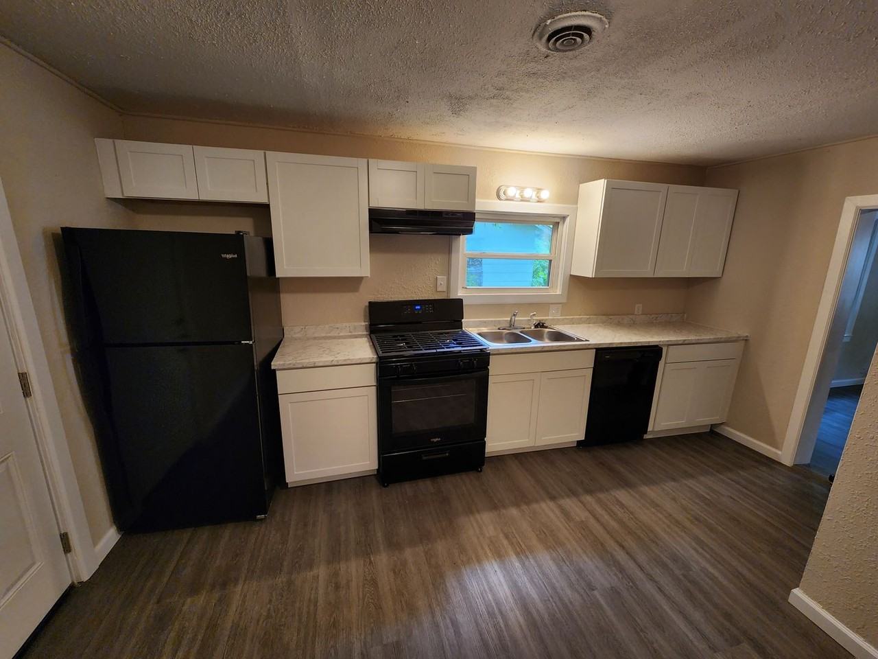 2345 N Prospect Ave - Photo 6 of 16
