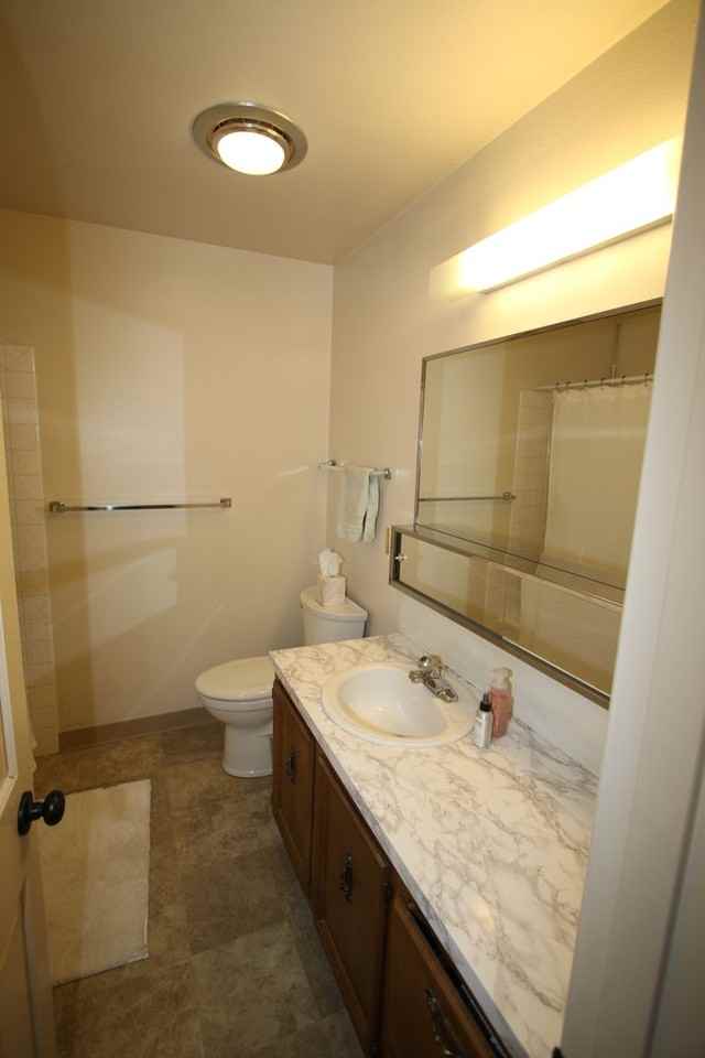 2230 Daybreak Ct - Photo 3 of 34