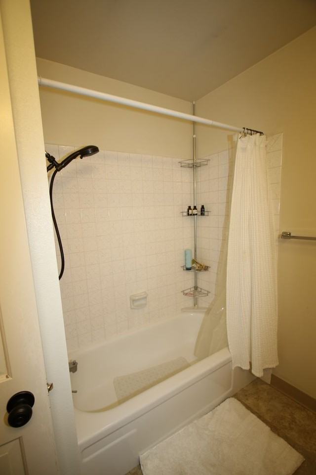 2230 Daybreak Ct - Photo 5 of 34