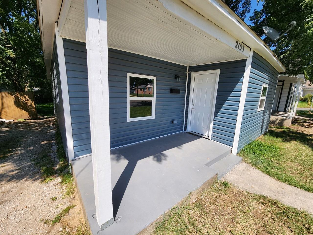 2153 N National Ave - Photo 2 of 36