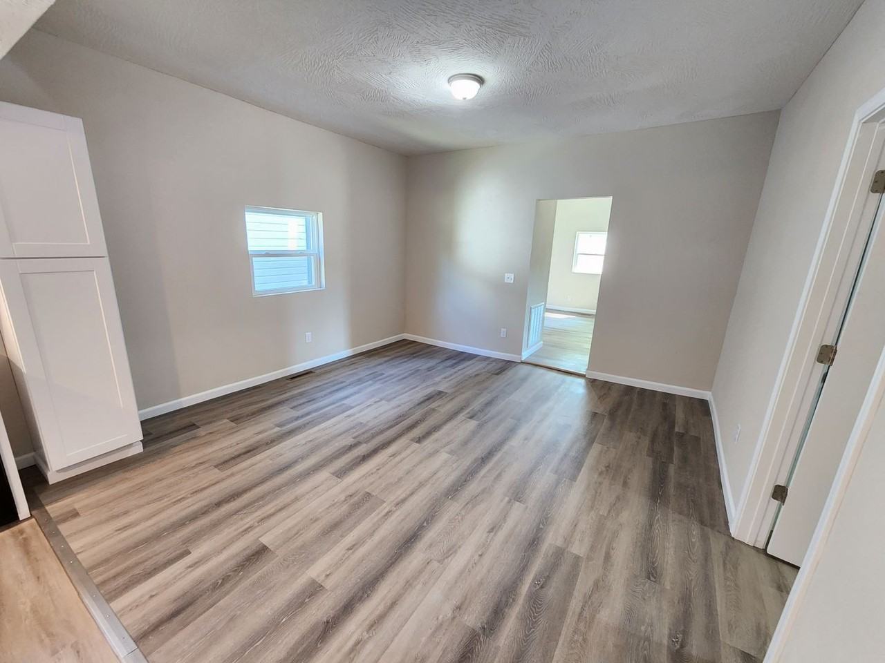 2153 N National Ave - Photo 6 of 36
