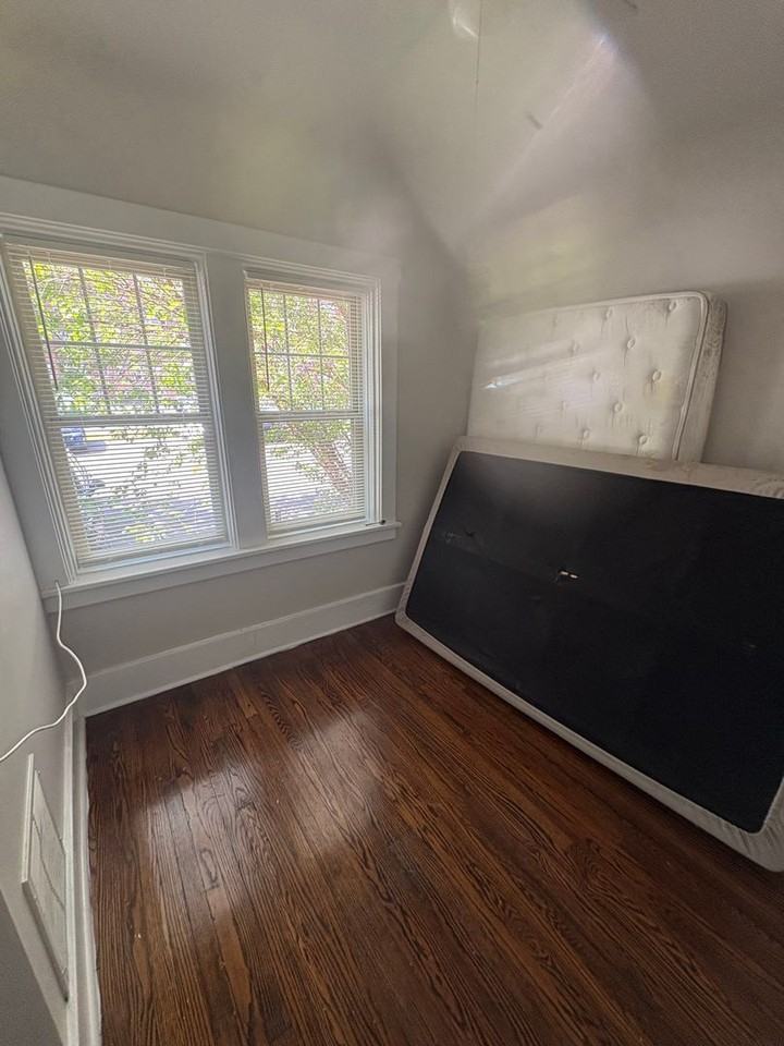 345 Alexander St. - Photo 2 of 7