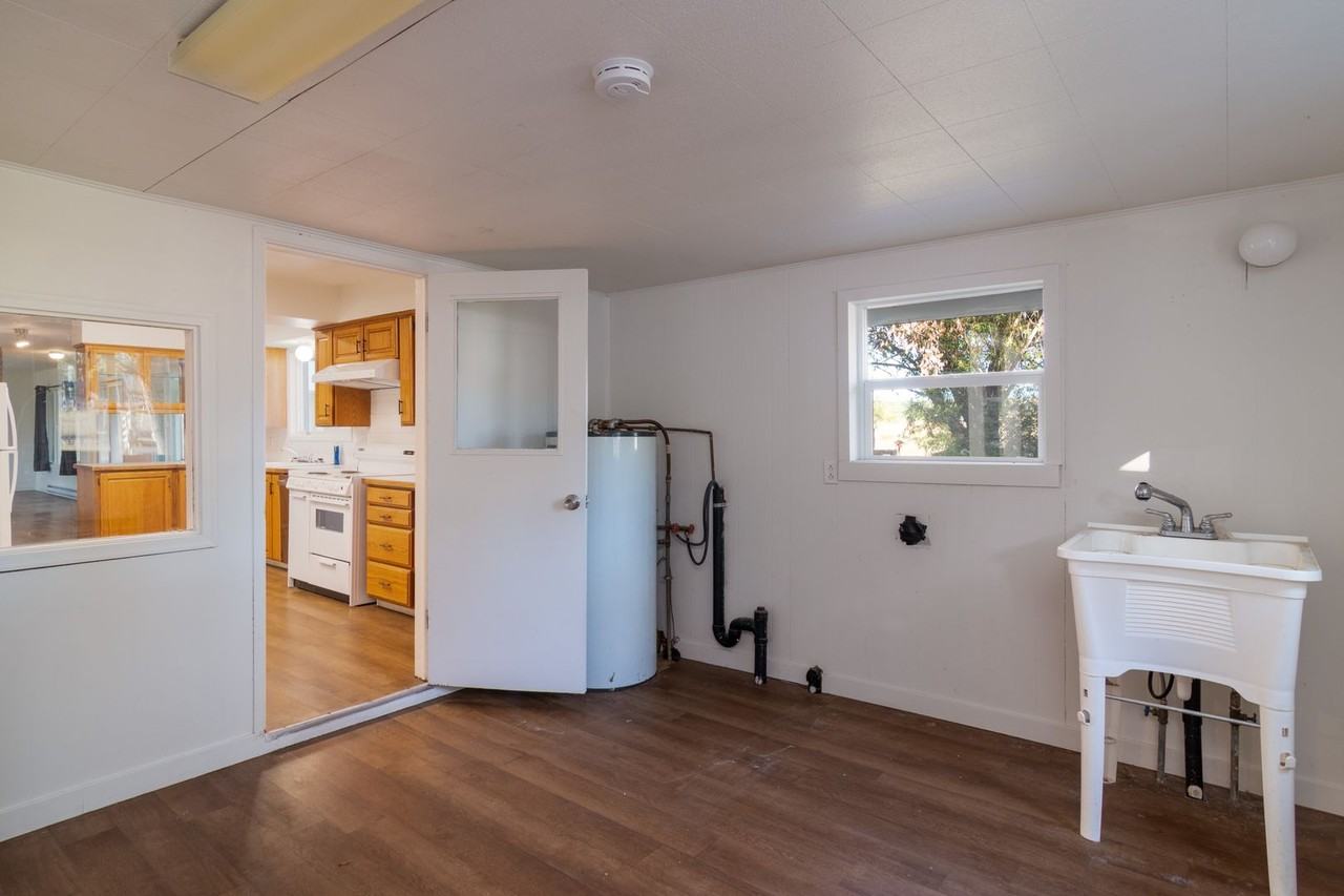 16919 W Silver Lake Rd - Photo 4 of 19