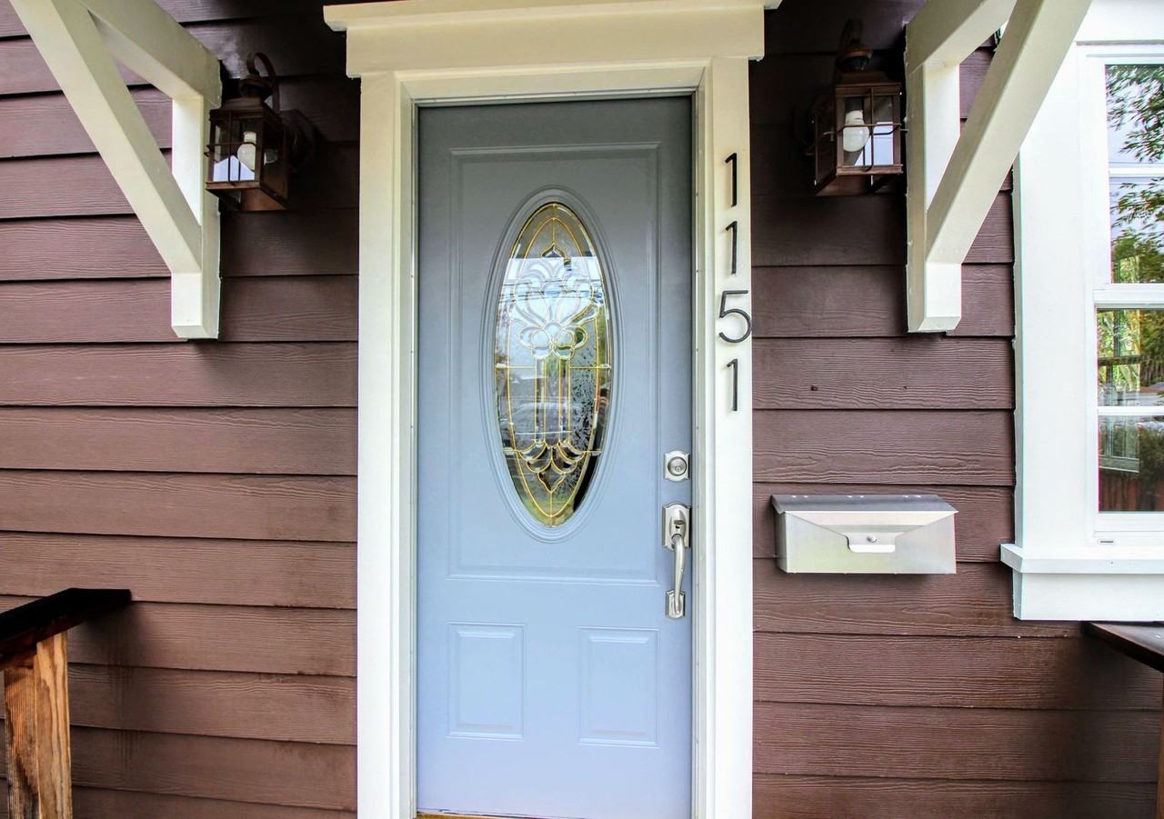 1151 Corby Ave - Photo 3 of 18