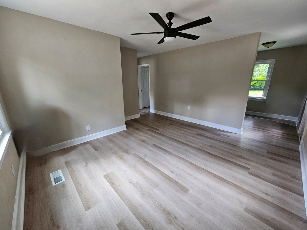 85 Morningside Dr - Photo 2 of 10