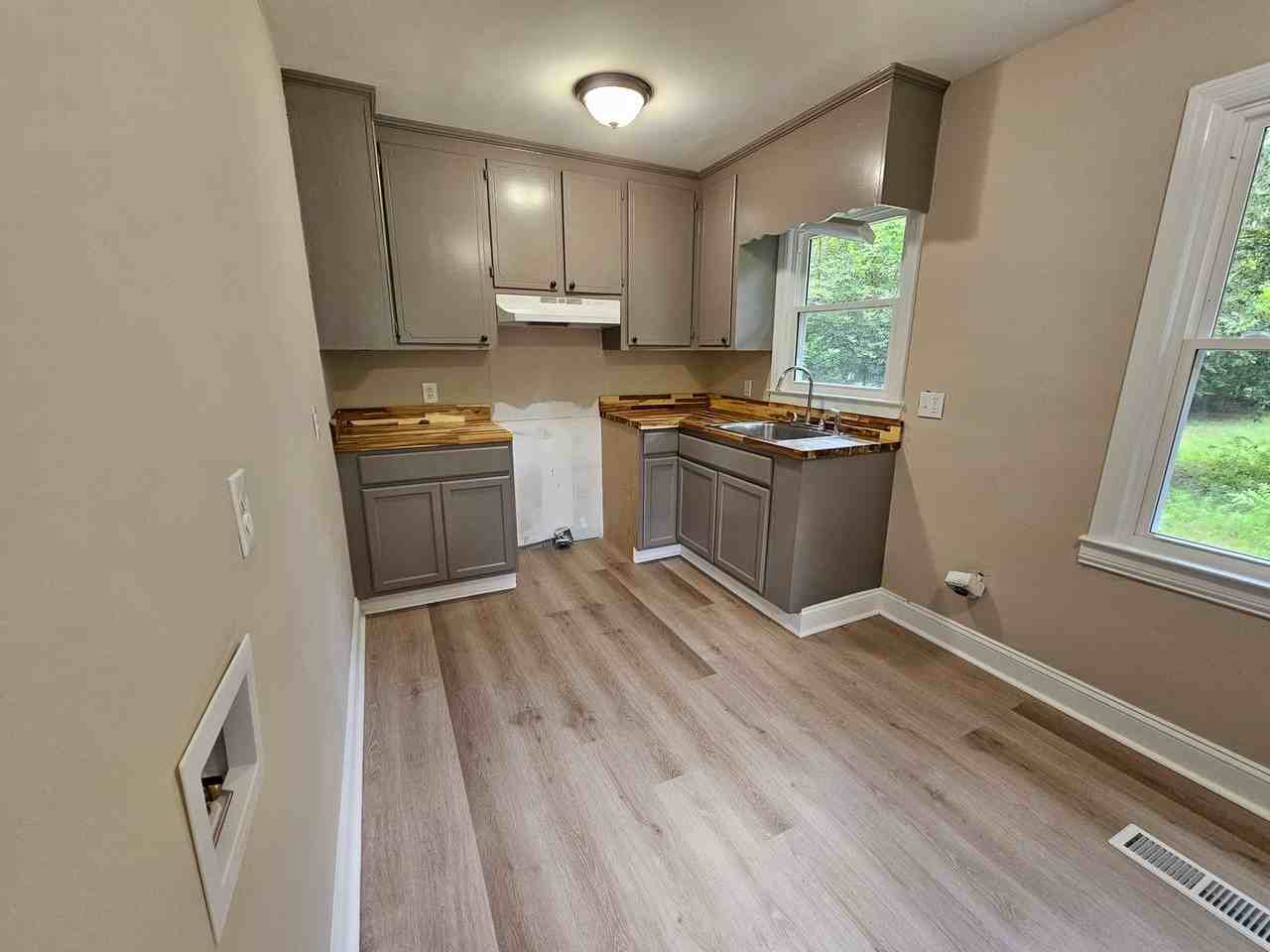 85 Morningside Dr - Photo 2 of 10