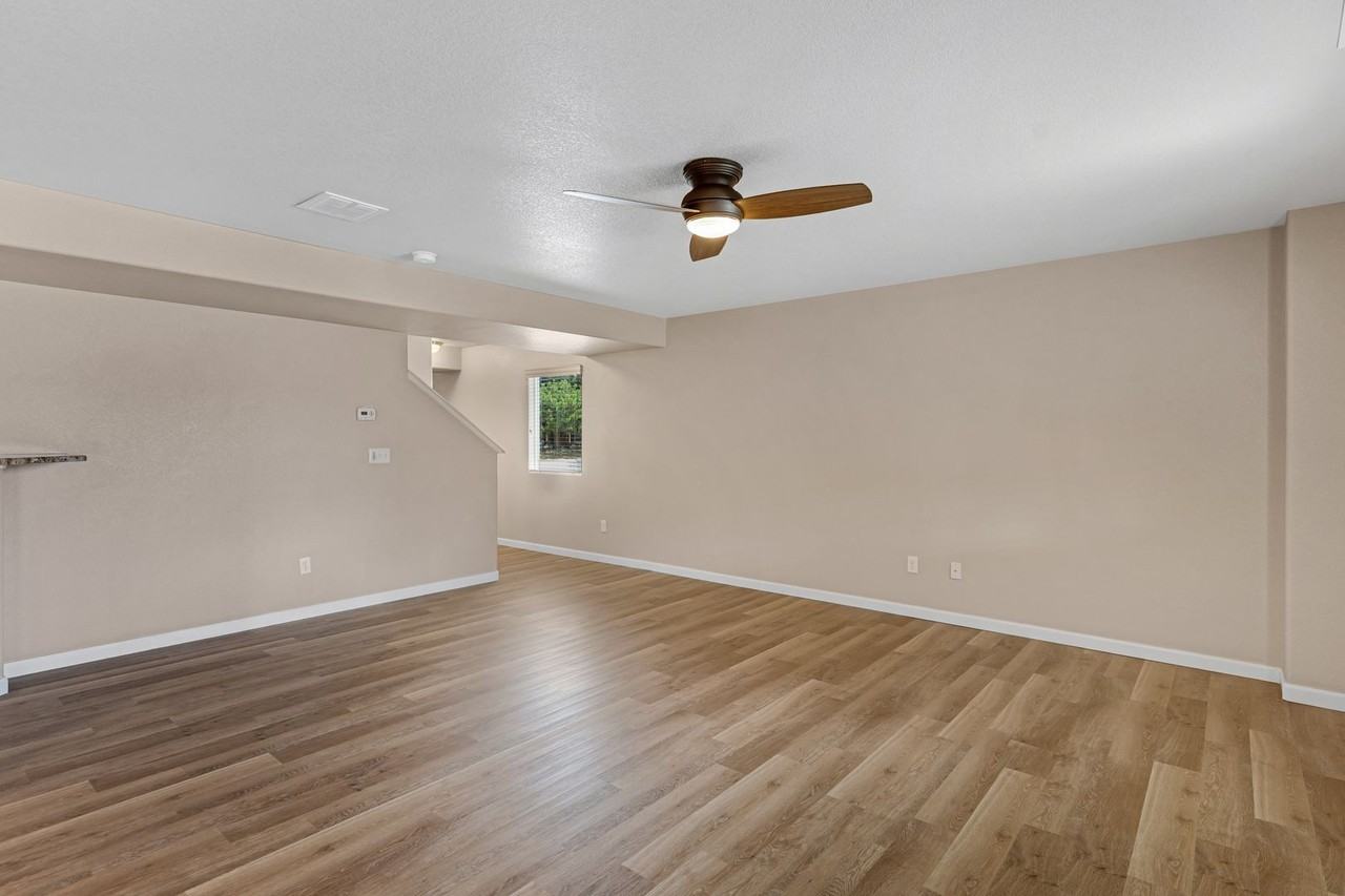 4227 Date St - Photo 4 of 27