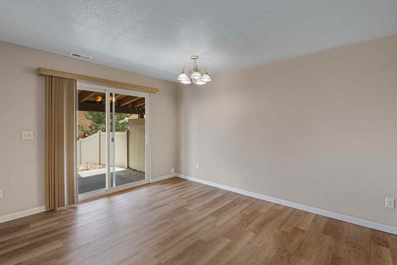 4227 Date St - Photo 7 of 27