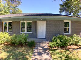 featured image of 1559 Brookbank Ave #B
