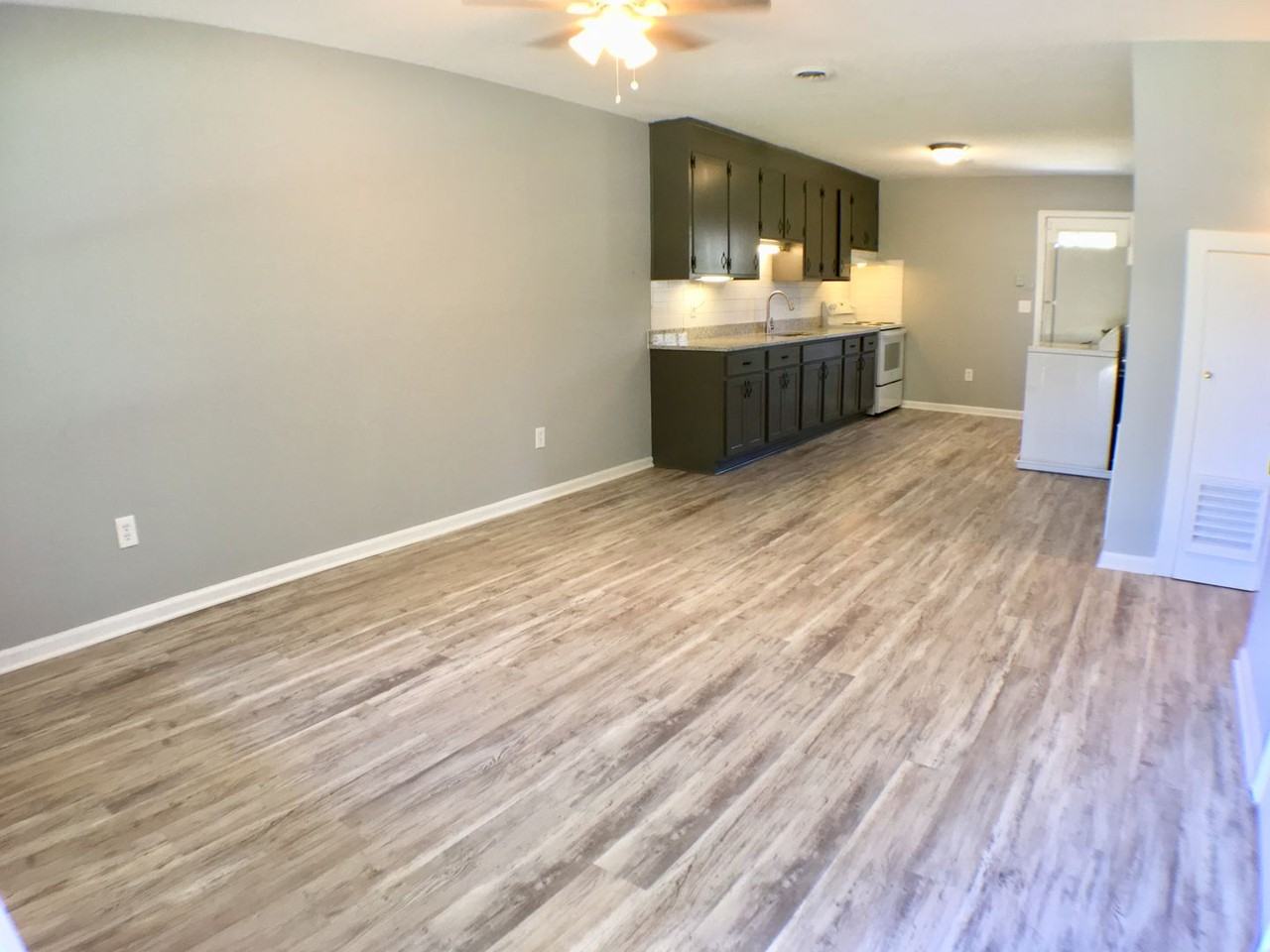 1559 Brookbank Ave #B - Photo 5 of 13