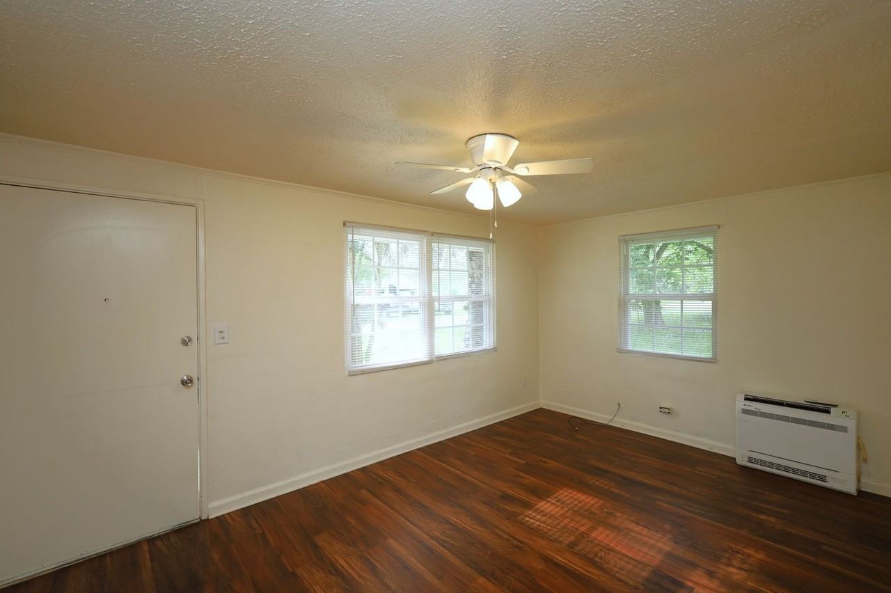 2226B Greenlee St - Photo 2 of 6