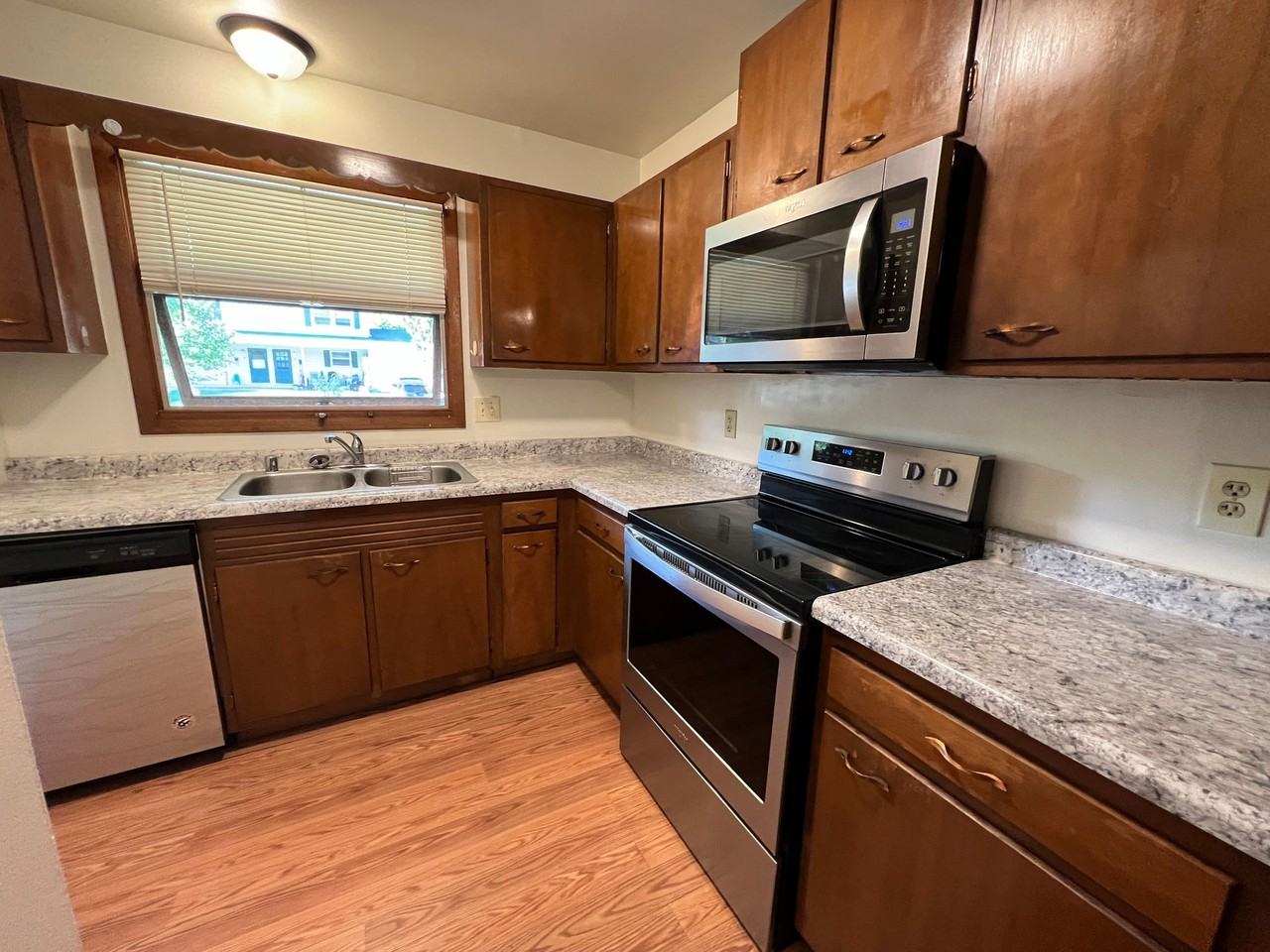 3 Westbrook Cir - Photo 4 of 12