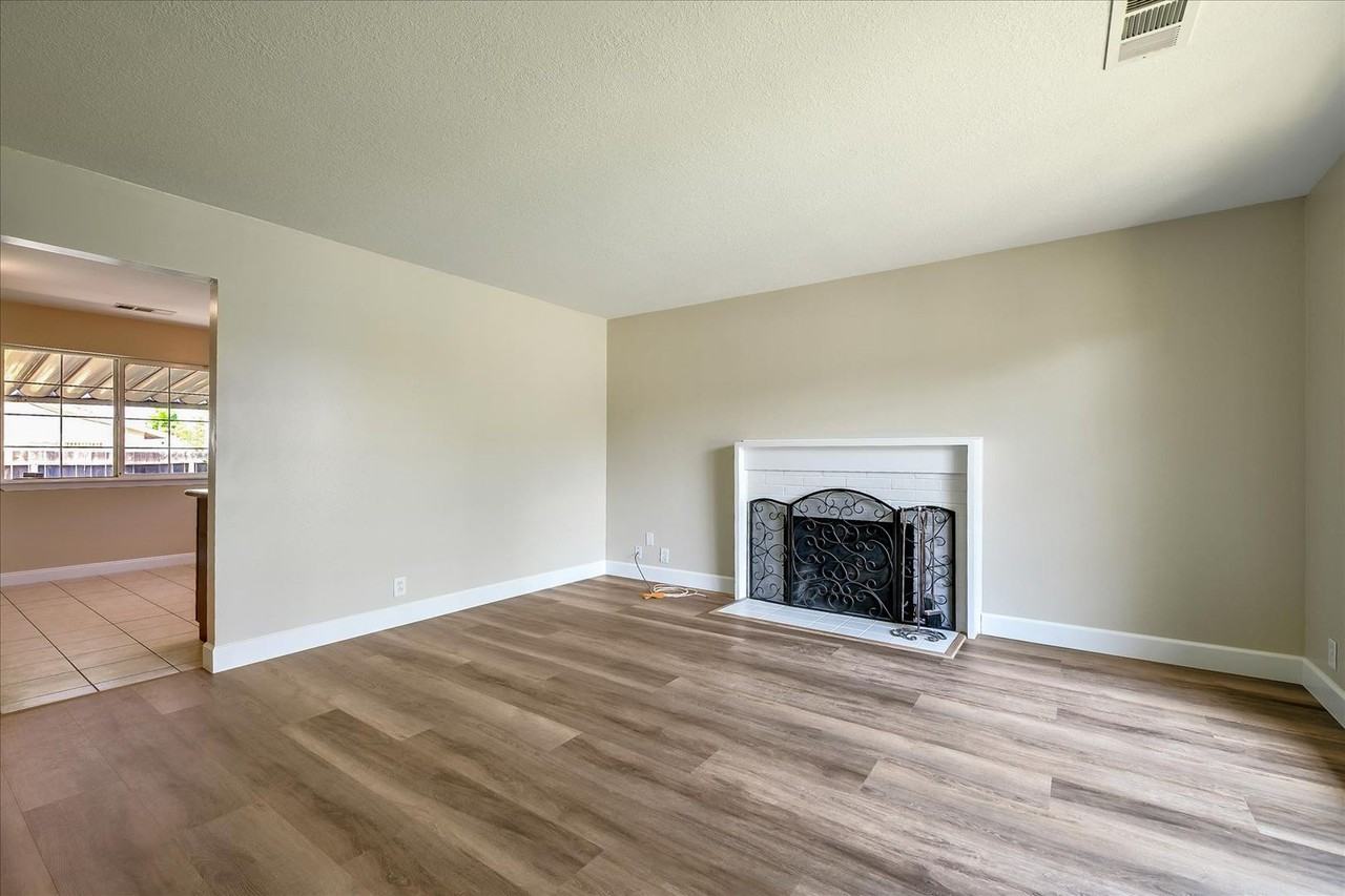 1411 Santa Fe Dr - Photo 5 of 33