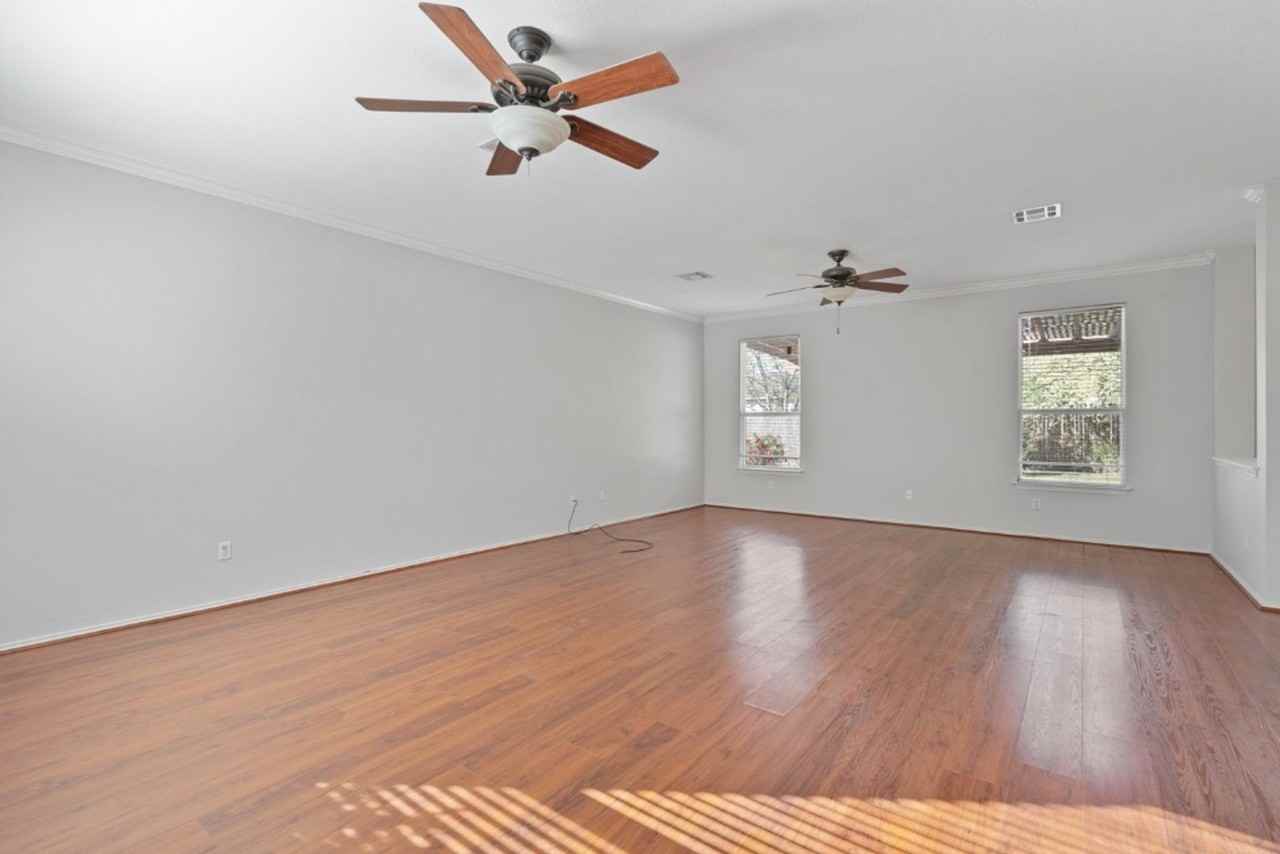 120 Brazos Ln - Photo 4 of 30