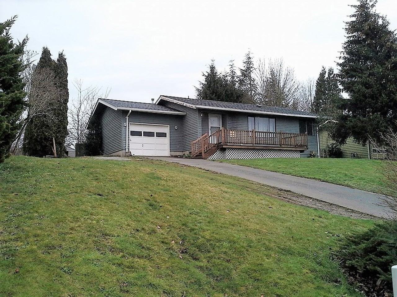 2320 Kristi Pl - Photo 2 of 40