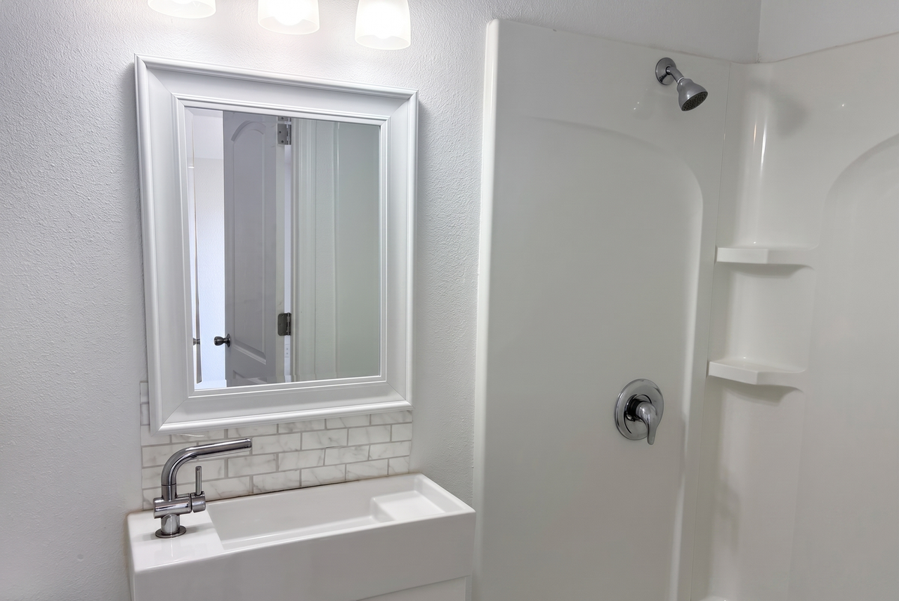 2702 S Brown Ave - Photo 5 of 7
