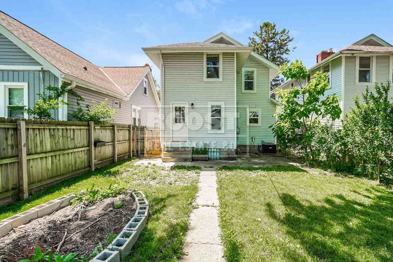 1260 S Champion Ave - Photo 2 of 10