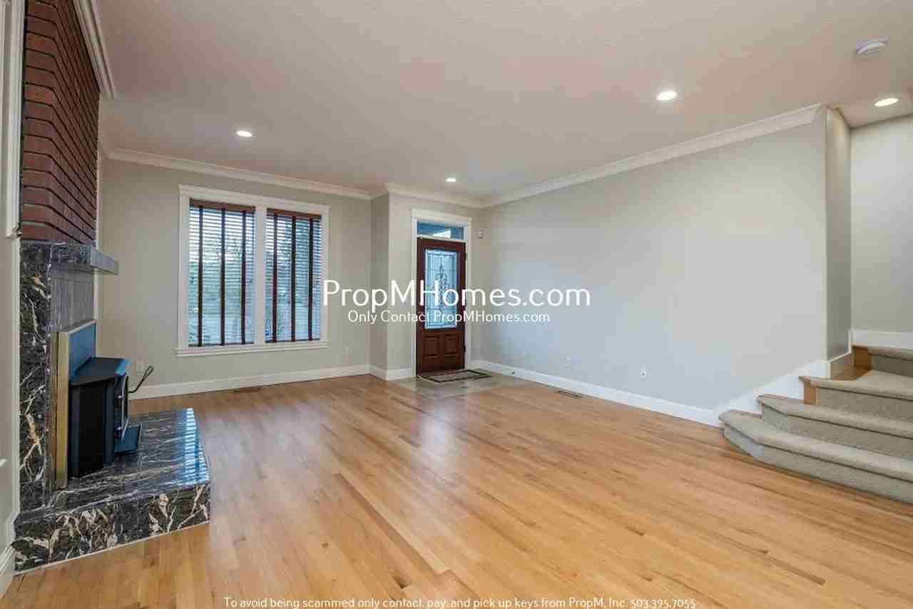 1907 Se 162nd Ave - Photo 2 of 23