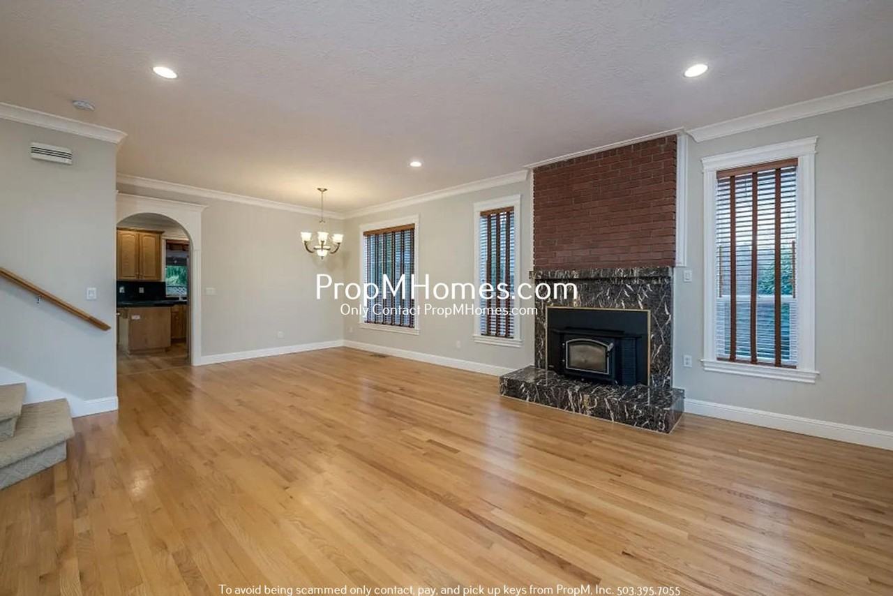 1907 Se 162nd Ave - Photo 4 of 23