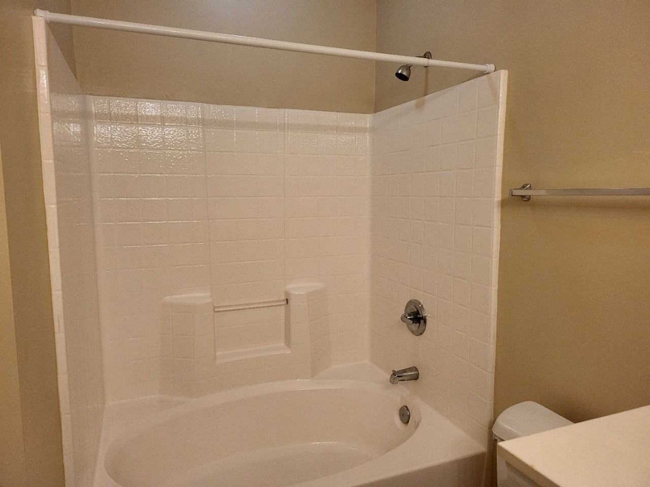 119 Fountain Pointe Ln #201 - Photo 5 of 17