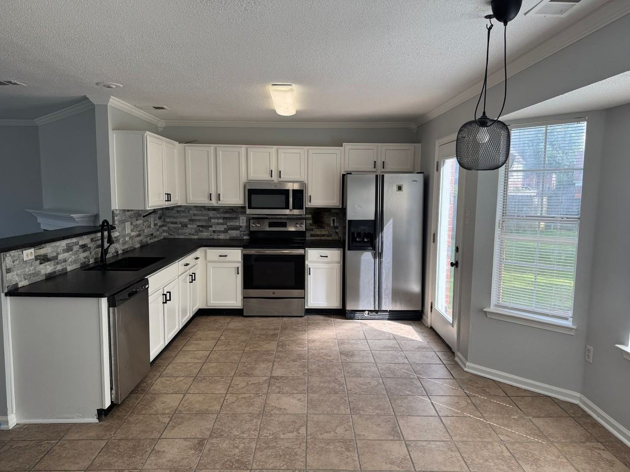 12607 Hunters Forest Cv - Photo 2 of 22