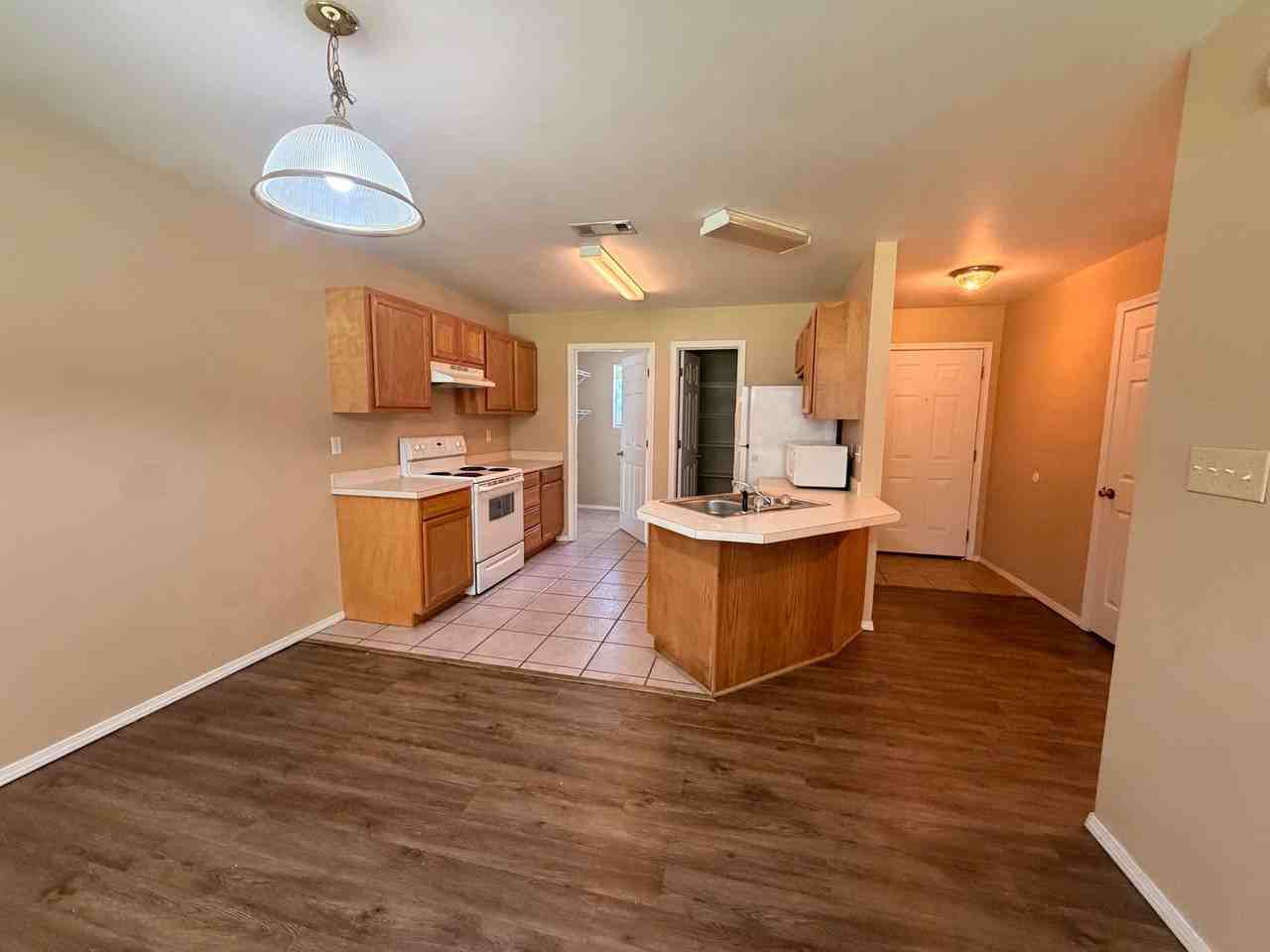 3805 E 6th St - Photo 3 of 9