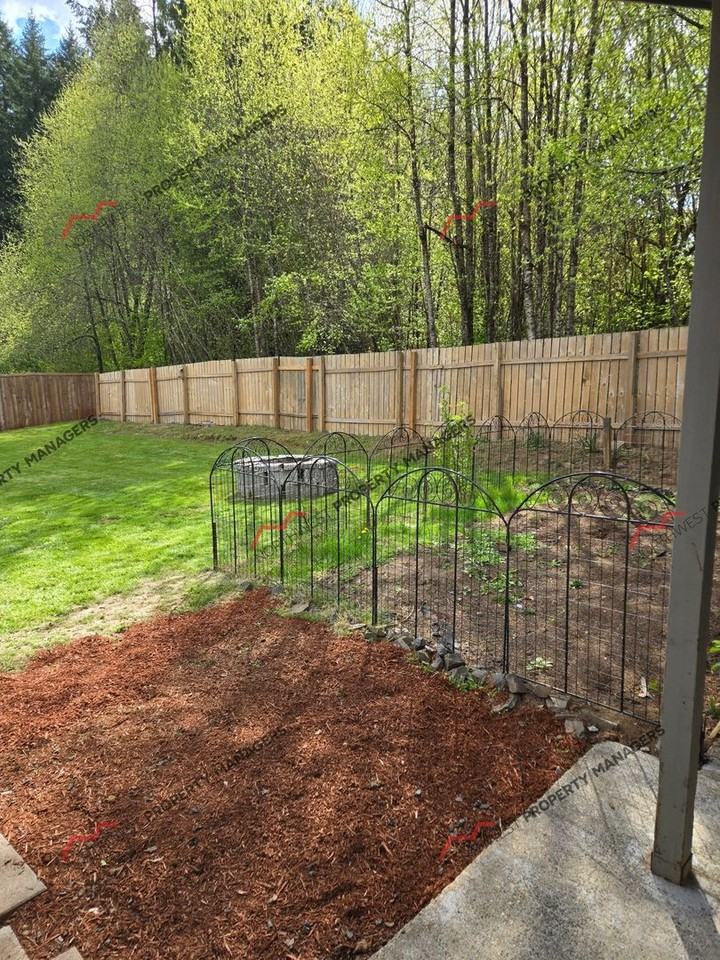 212 Galaxie Rd - Photo 3 of 26