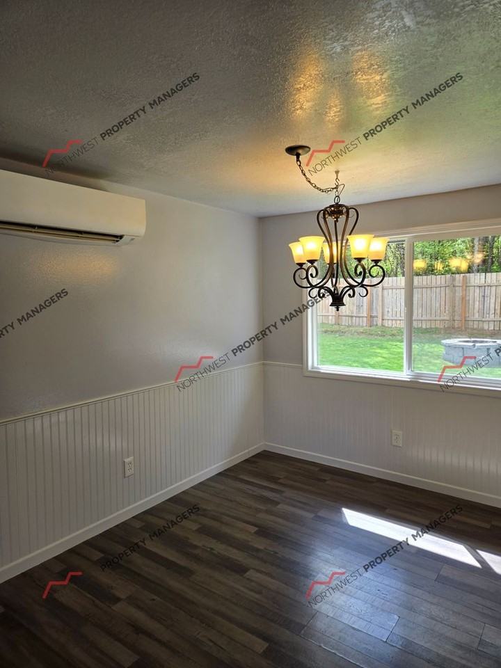 212 Galaxie Rd - Photo 7 of 26