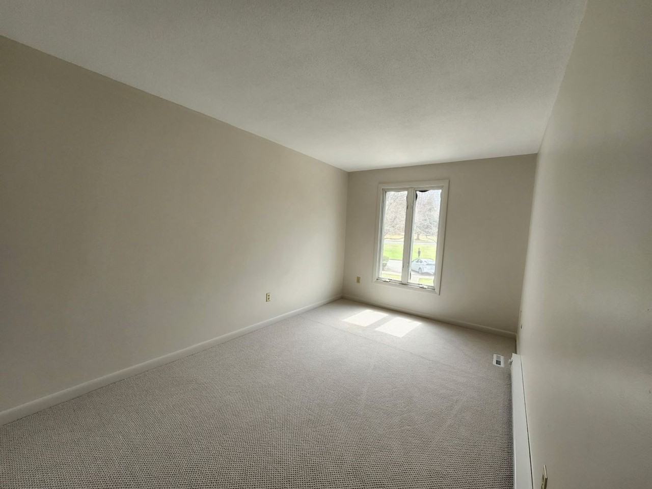 10 Winston Ct - Photo 6 of 16