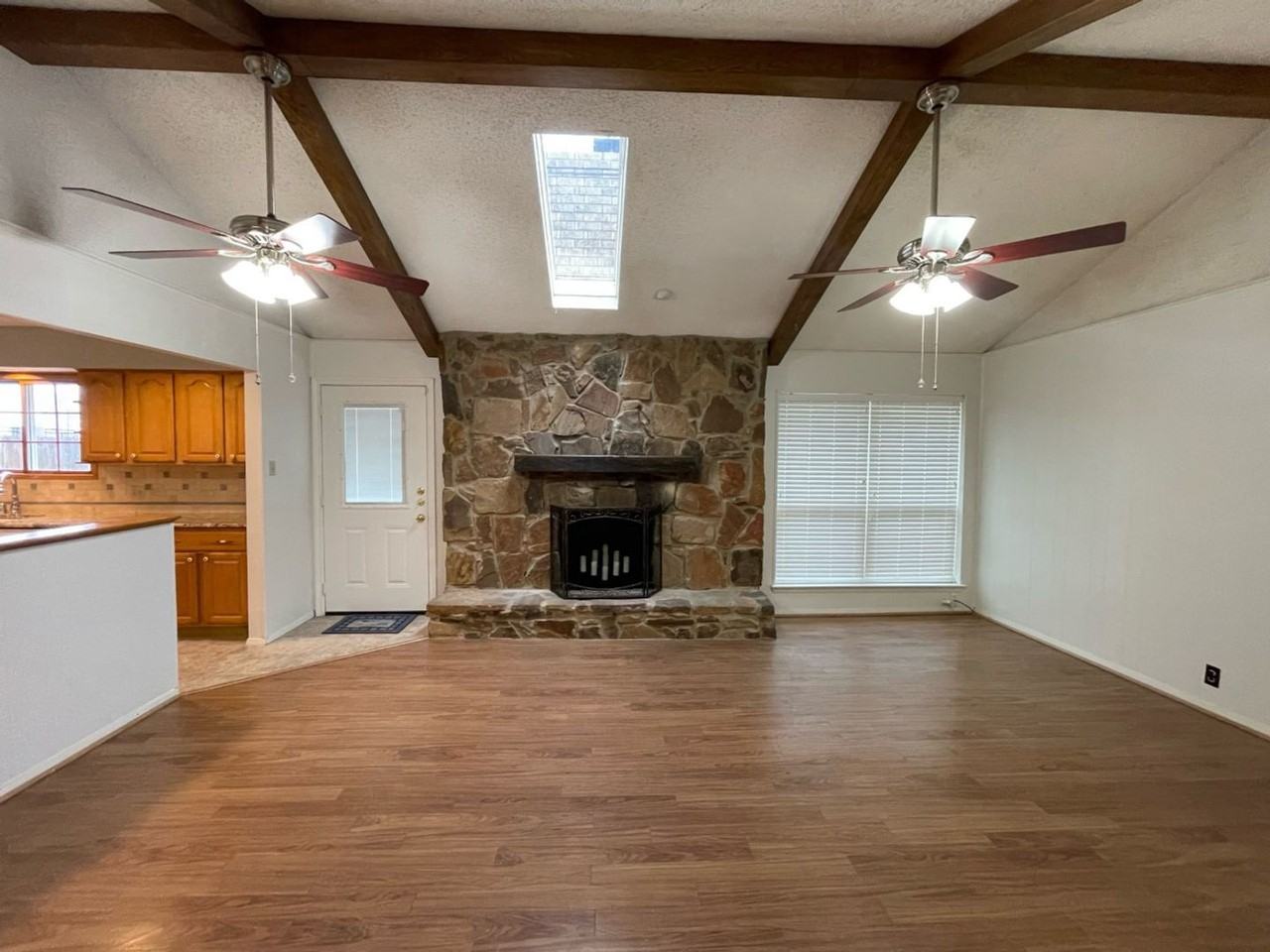 1905 Fox Hill Ct - Photo 2 of 13