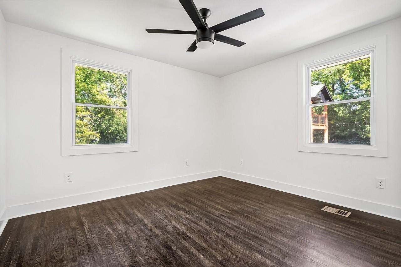 1402 Montgomery Ave #B - Photo 2 of 31