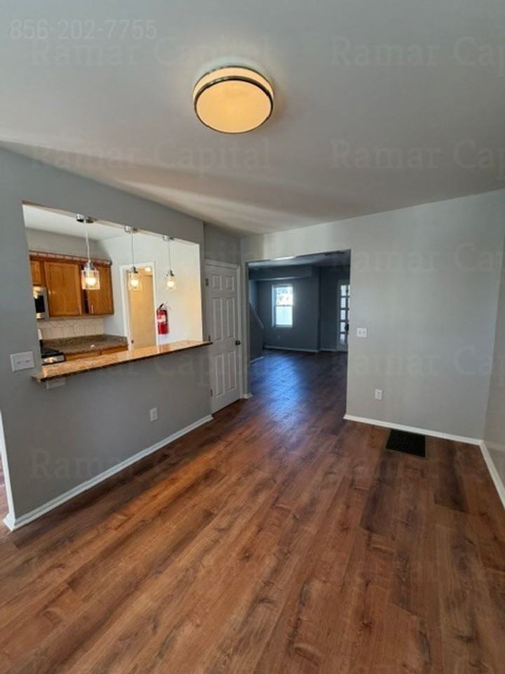 2752 Mickle St - Photo 5 of 16