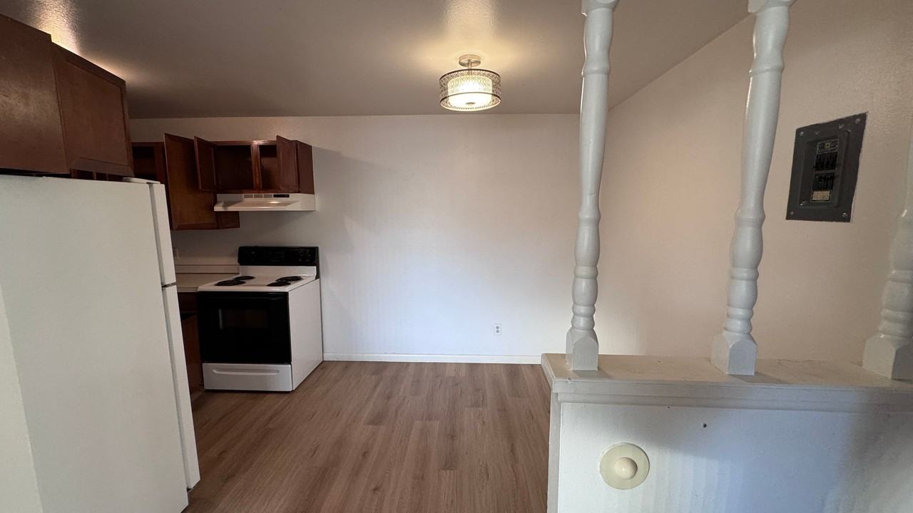 Clearview Apartments - Photo 3 of 6