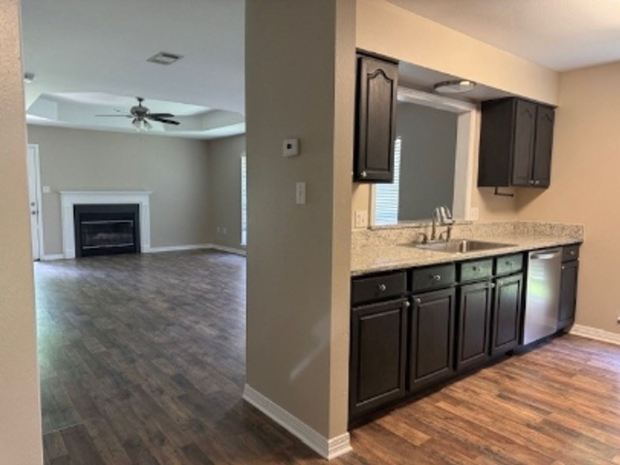 829 Eden Oaks Dr - Photo 4 of 10