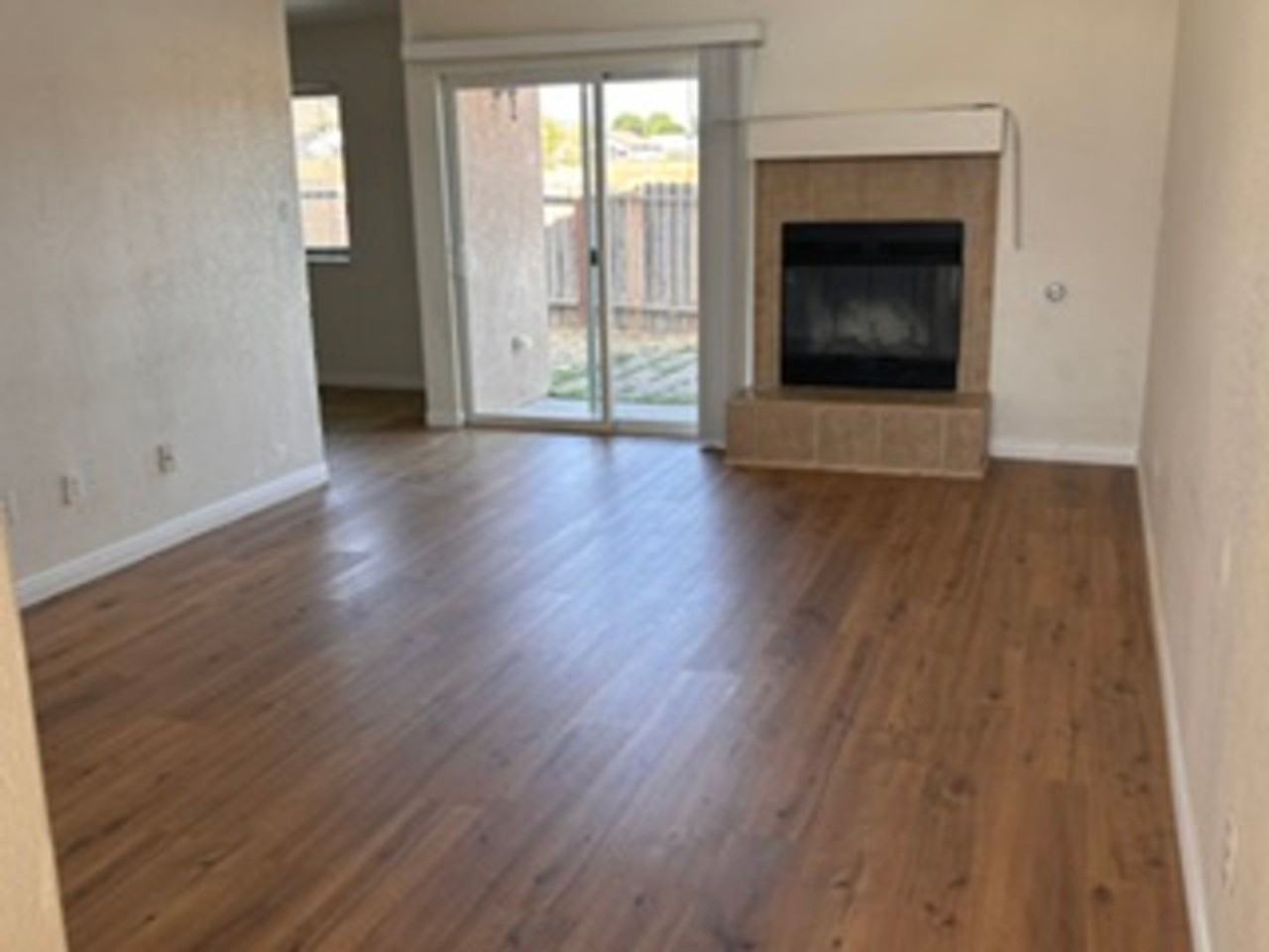 458 Sherwood Pl - Photo 5 of 35