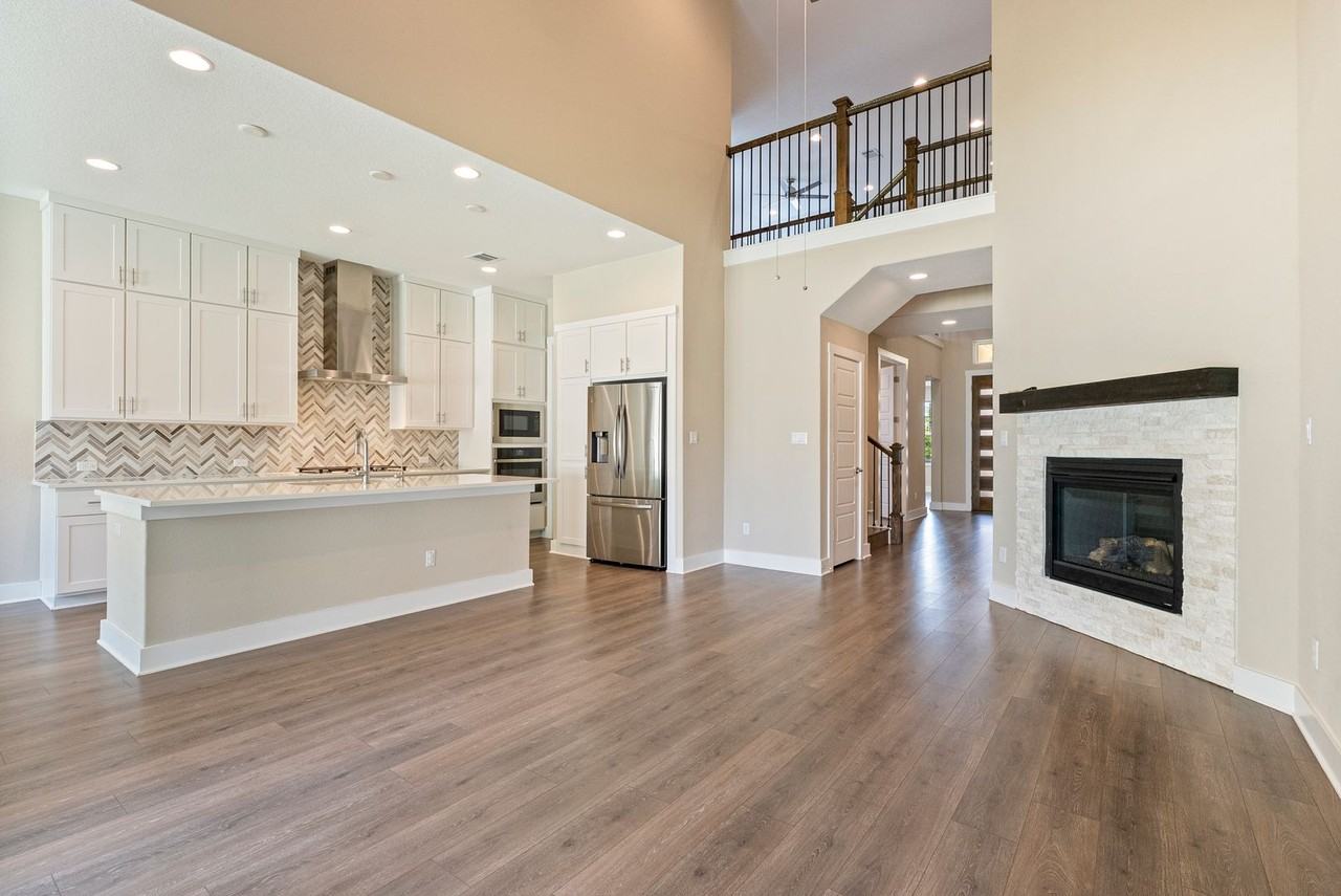 328 Berkeley Pl - Photo 3 of 29