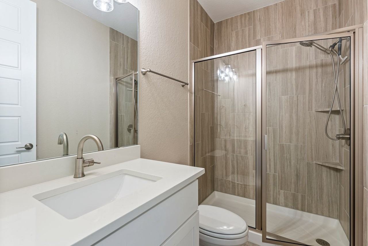 328 Berkeley Pl - Photo 7 of 29