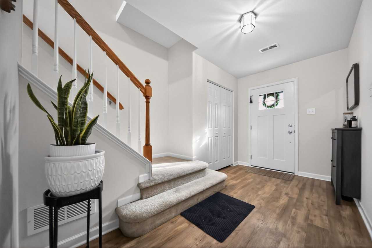 11 Faraday Ct - Photo 5 of 26