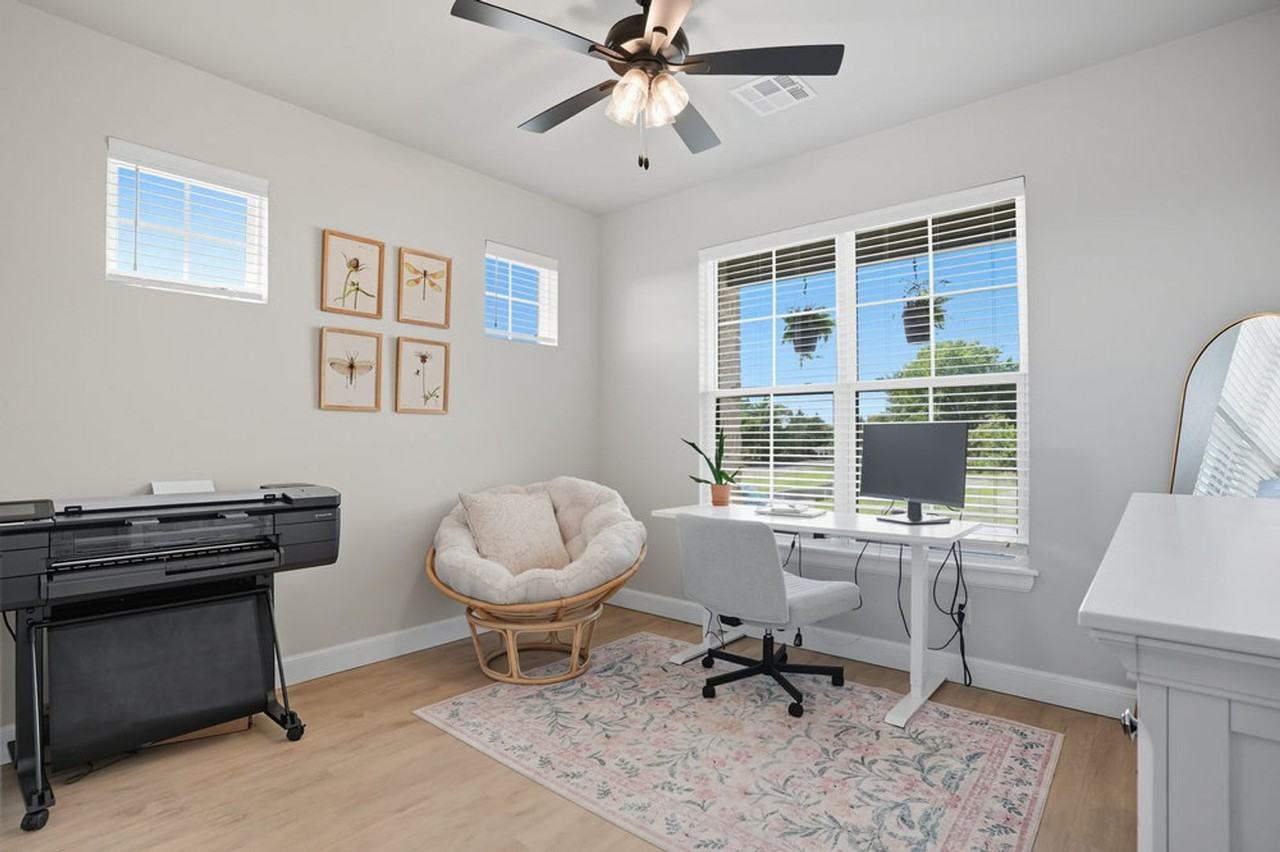 4200 Abbey Park Dr - Photo 5 of 47